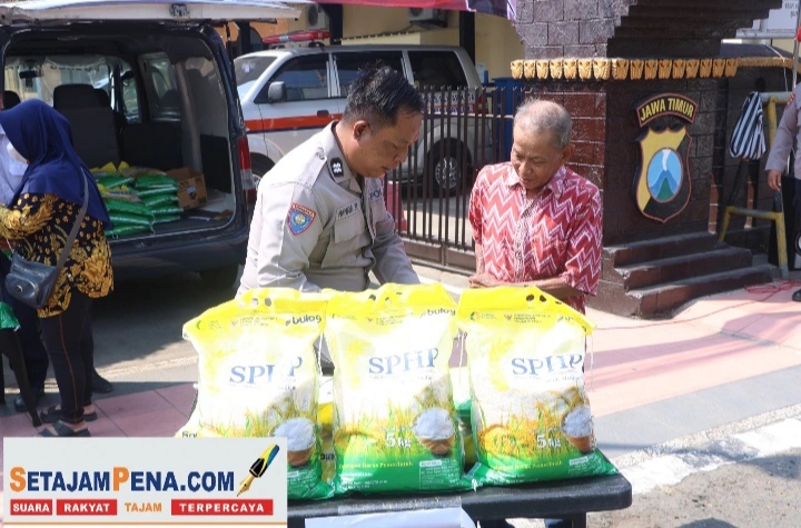 Kepedulian Polres Blitar Kota Sambut HUT Kemerdekaan RI ke-81, diiringi Salurkan Beras dalam Gerakan Pangan Murah